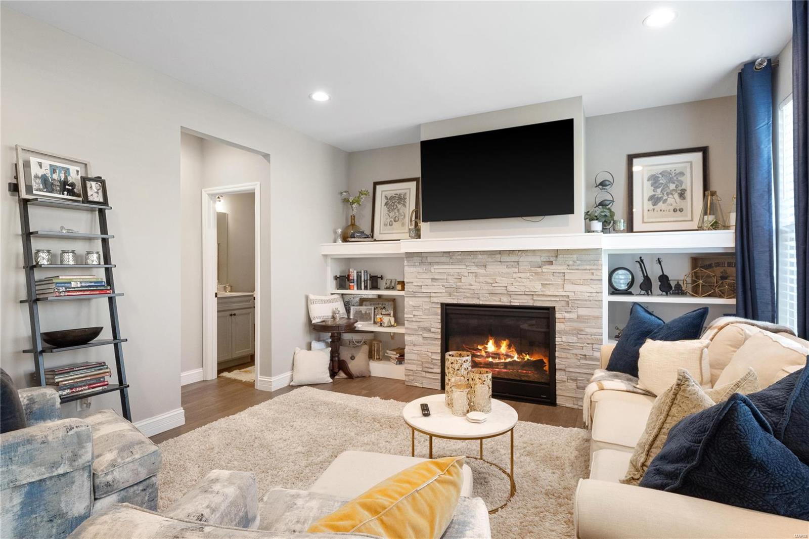 Bur Oaks - Residential