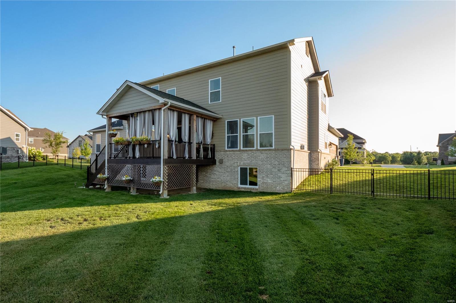 Bur Oaks - Residential