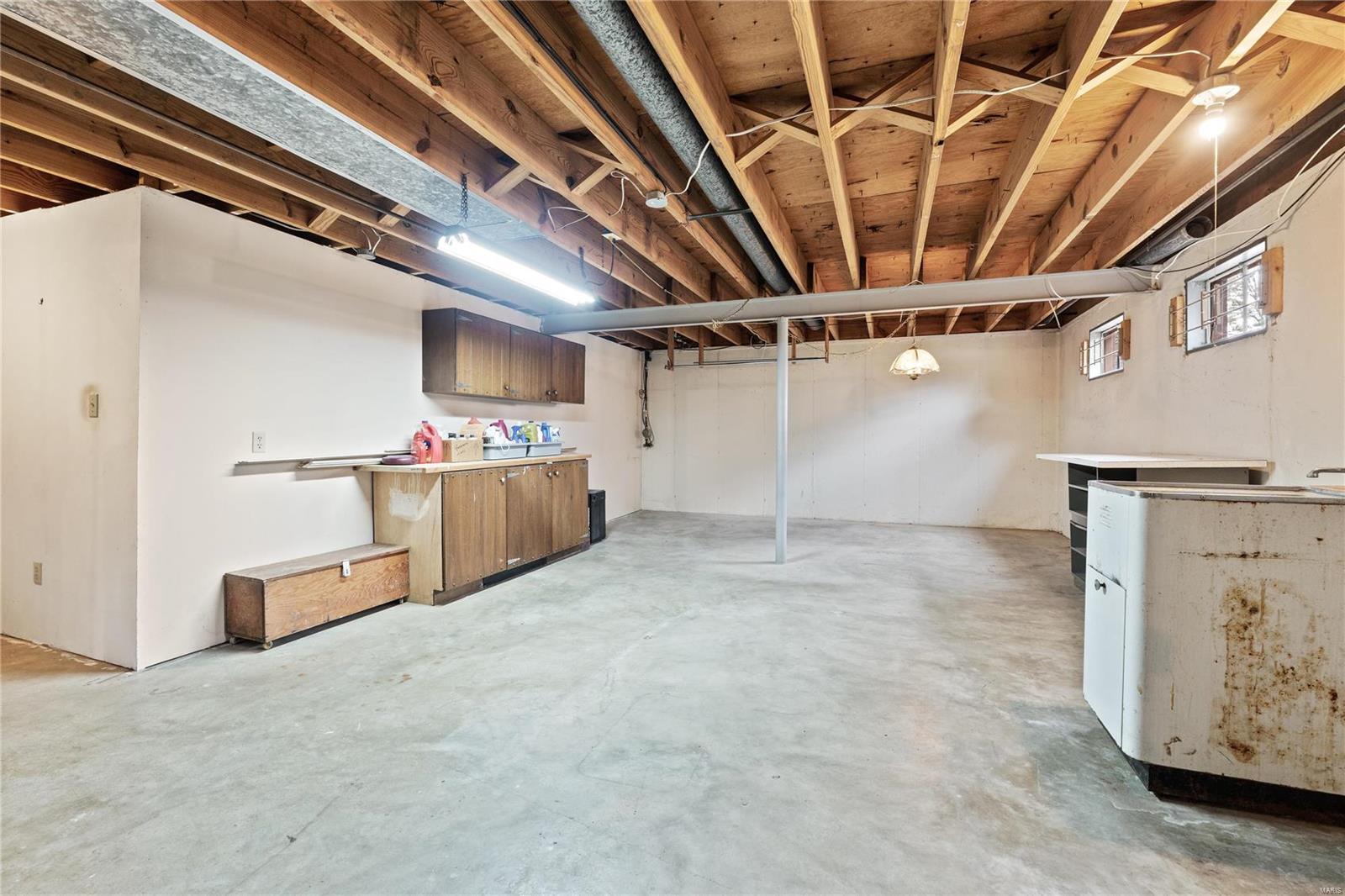 Chesterfield, Missouri 63017, United States, 4 Bedrooms Bedrooms, ,3 BathroomsBathrooms,Residential,Pending,30613