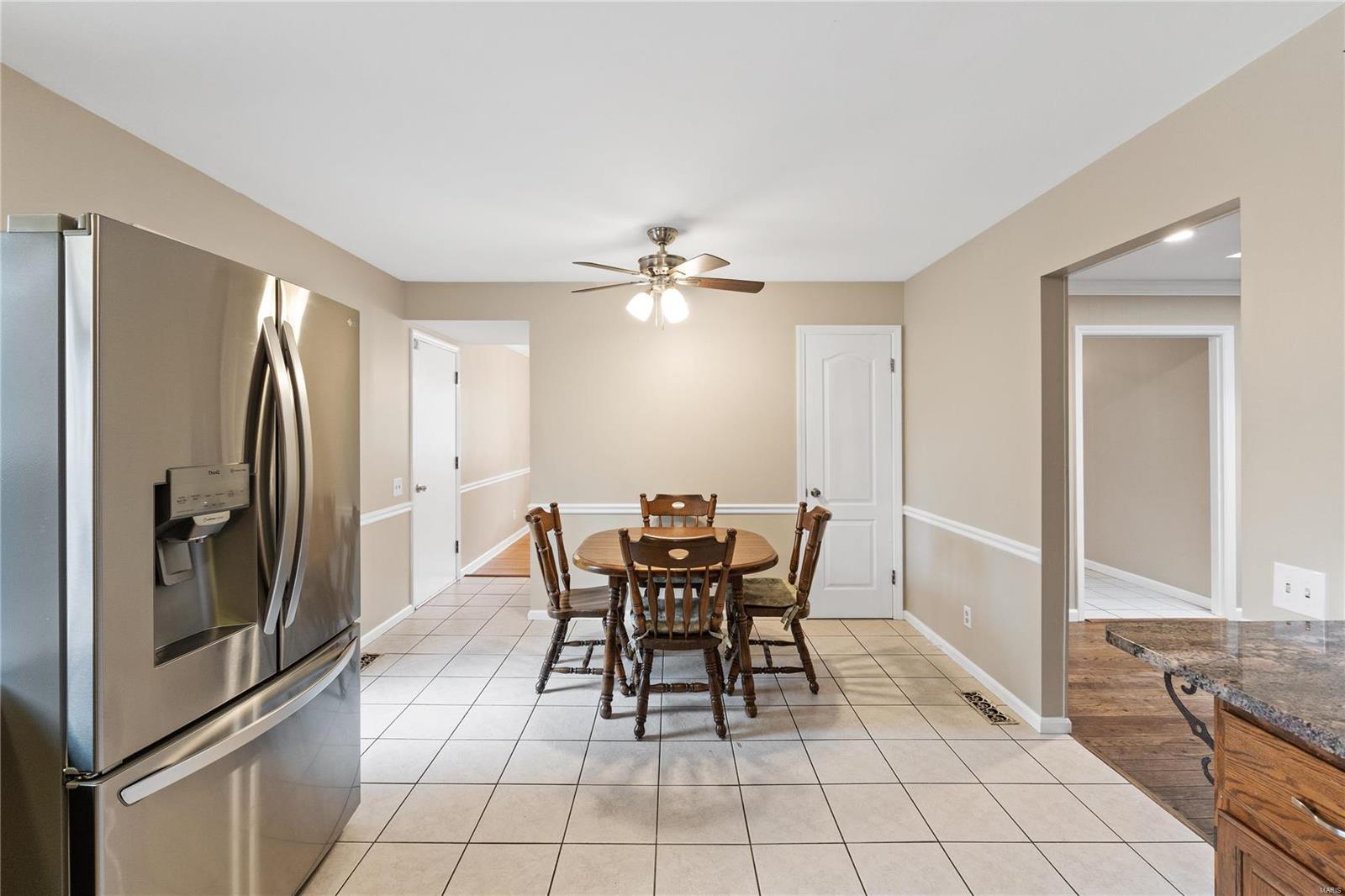 Chesterfield, Missouri 63017, United States, 4 Bedrooms Bedrooms, ,3 BathroomsBathrooms,Residential,Pending,30613