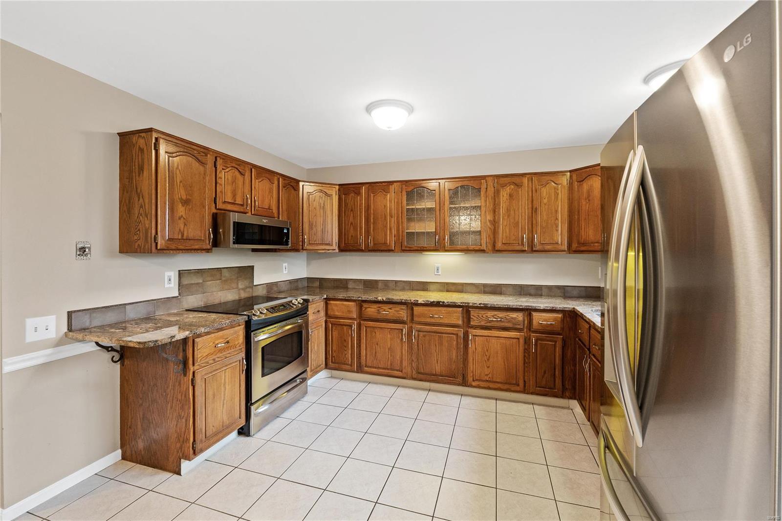 Chesterfield, Missouri 63017, United States, 4 Bedrooms Bedrooms, ,3 BathroomsBathrooms,Residential,Pending,30613