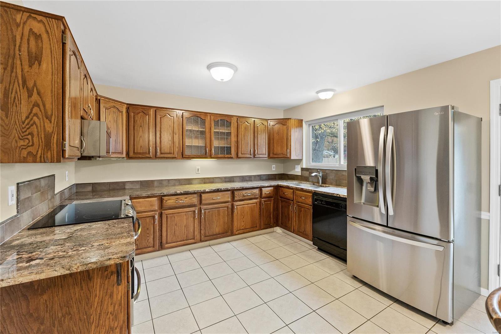 Chesterfield, Missouri 63017, United States, 4 Bedrooms Bedrooms, ,3 BathroomsBathrooms,Residential,Pending,30613