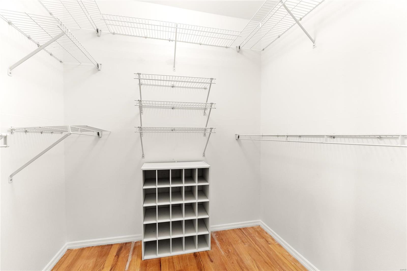 Chesterfield, Missouri 63017, United States, 4 Bedrooms Bedrooms, ,3 BathroomsBathrooms,Residential,Pending,30613