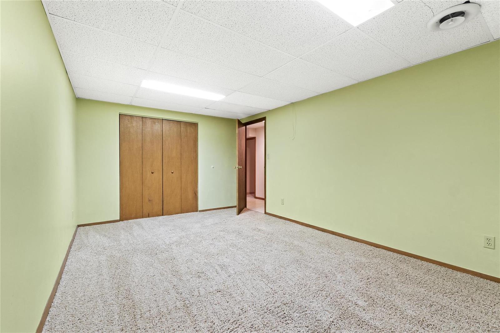 Chesterfield, Missouri 63017, United States, 4 Bedrooms Bedrooms, ,3 BathroomsBathrooms,Residential,Pending,30613