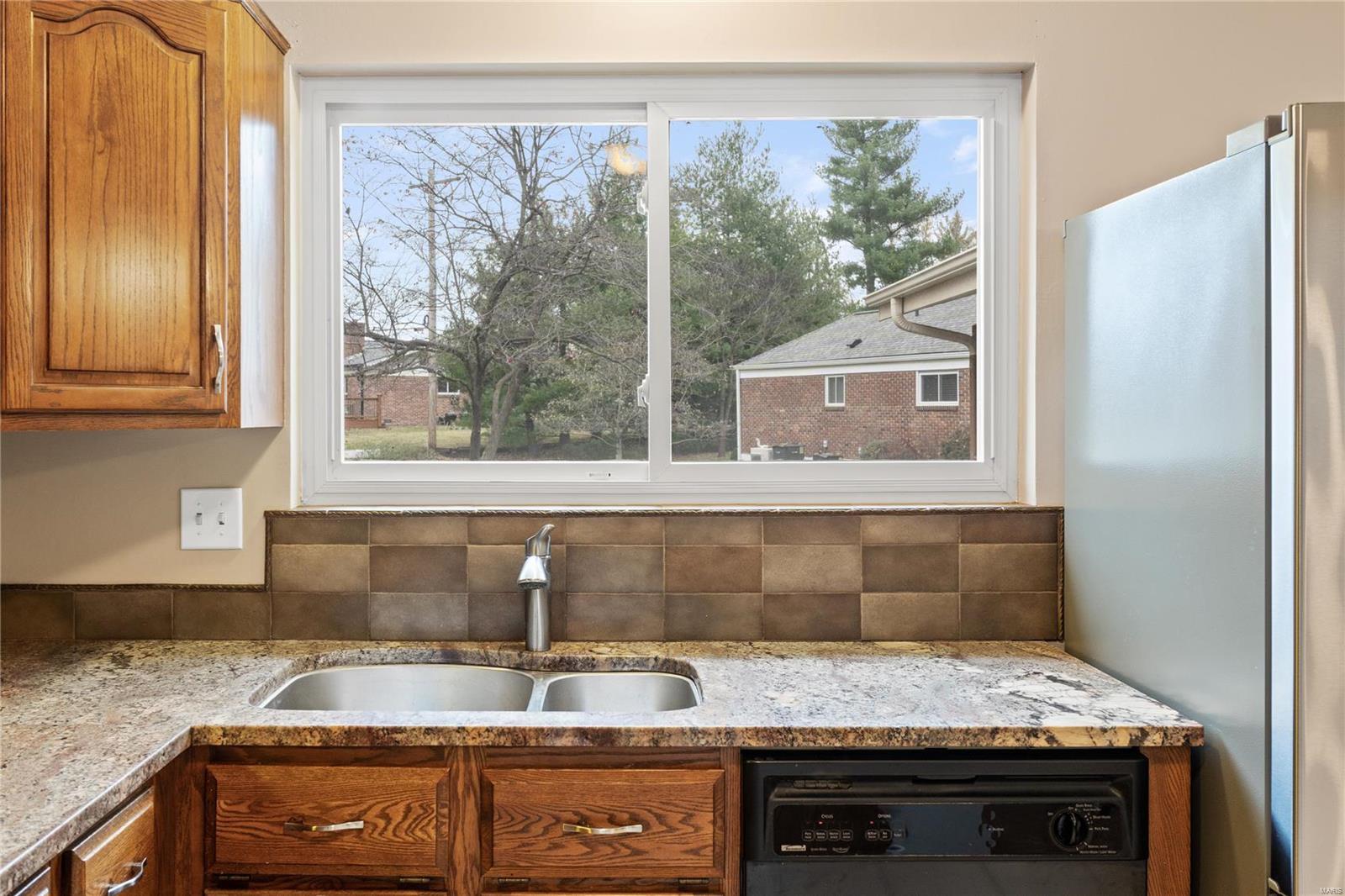 Chesterfield, Missouri 63017, United States, 4 Bedrooms Bedrooms, ,3 BathroomsBathrooms,Residential,Pending,30613