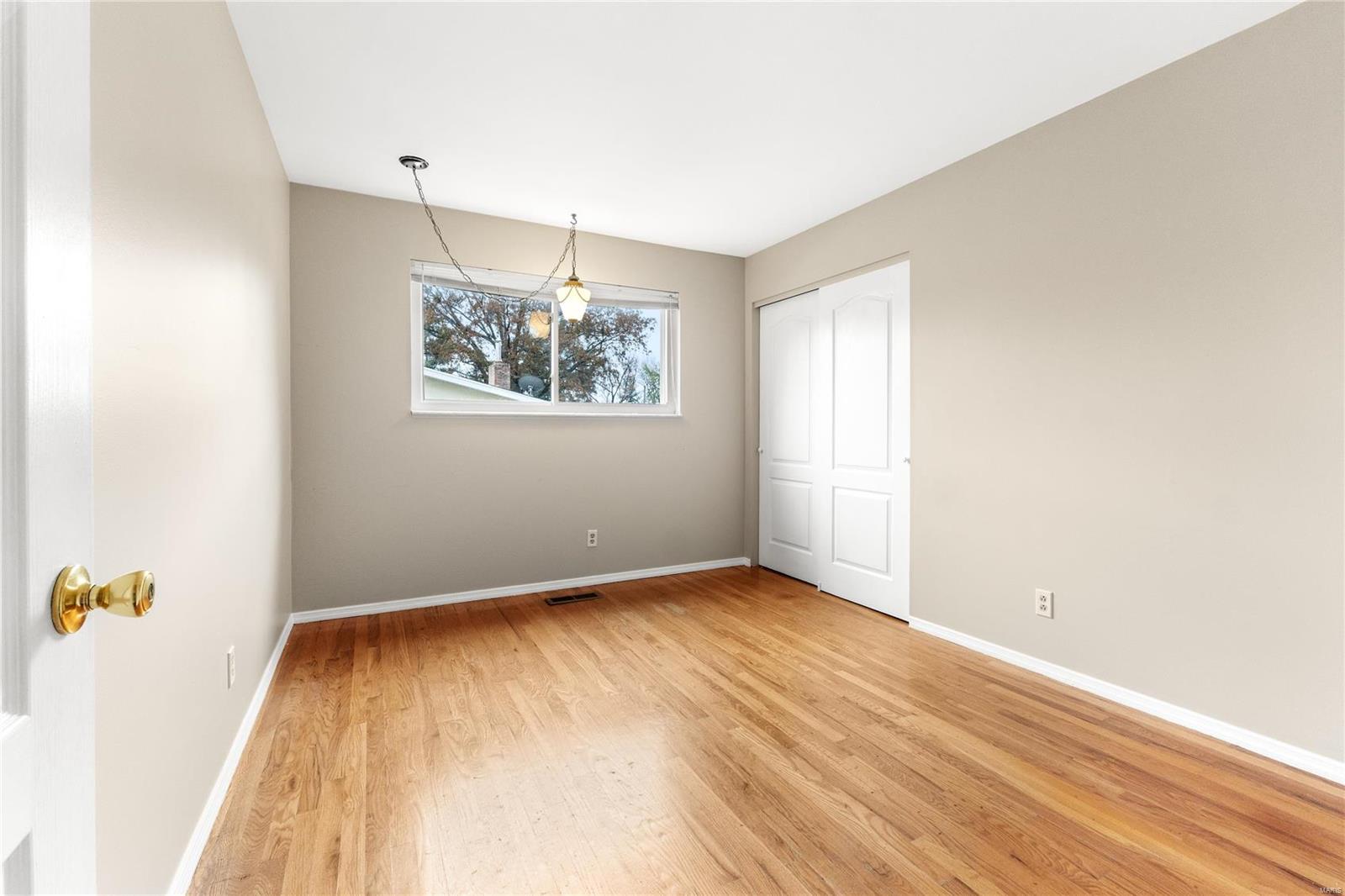 Chesterfield, Missouri 63017, United States, 4 Bedrooms Bedrooms, ,3 BathroomsBathrooms,Residential,Pending,30613