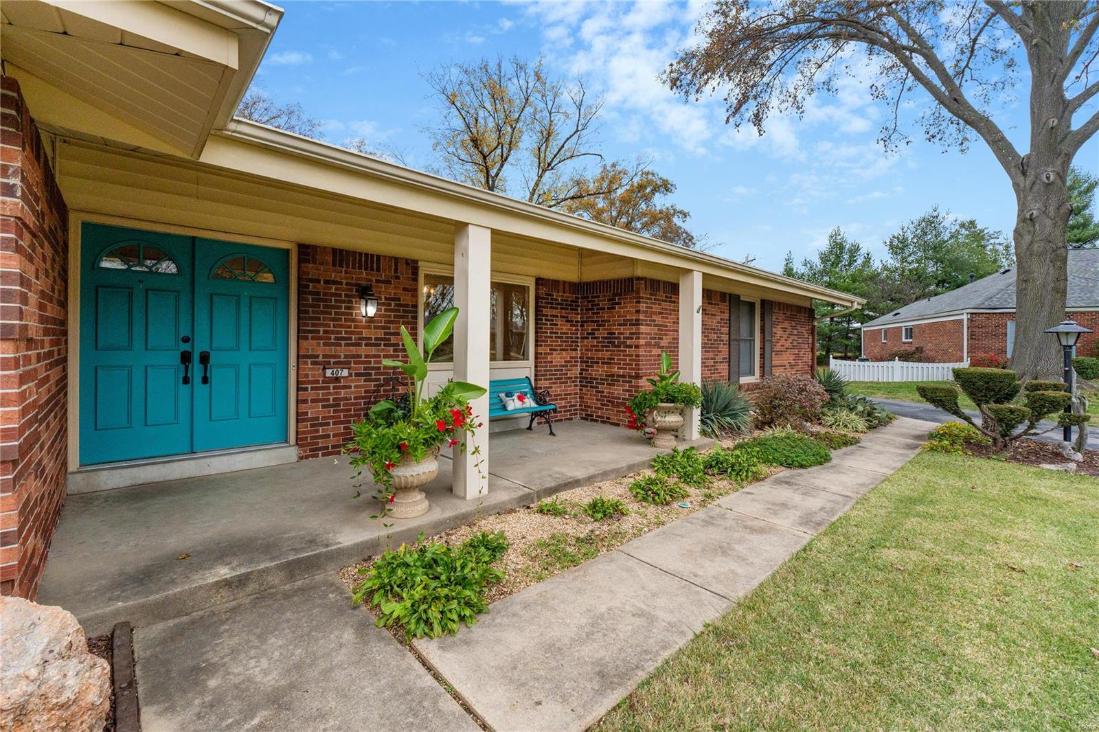 Chesterfield, Missouri 63017, United States, 4 Bedrooms Bedrooms, ,3 BathroomsBathrooms,Residential,Pending,30613