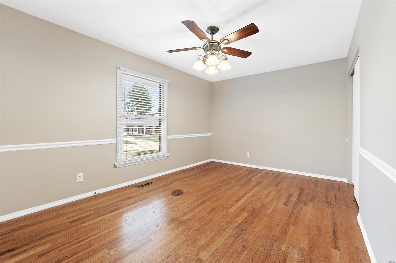 Chesterfield, Missouri 63017, United States, 4 Bedrooms Bedrooms, ,3 BathroomsBathrooms,Residential,Pending,30613