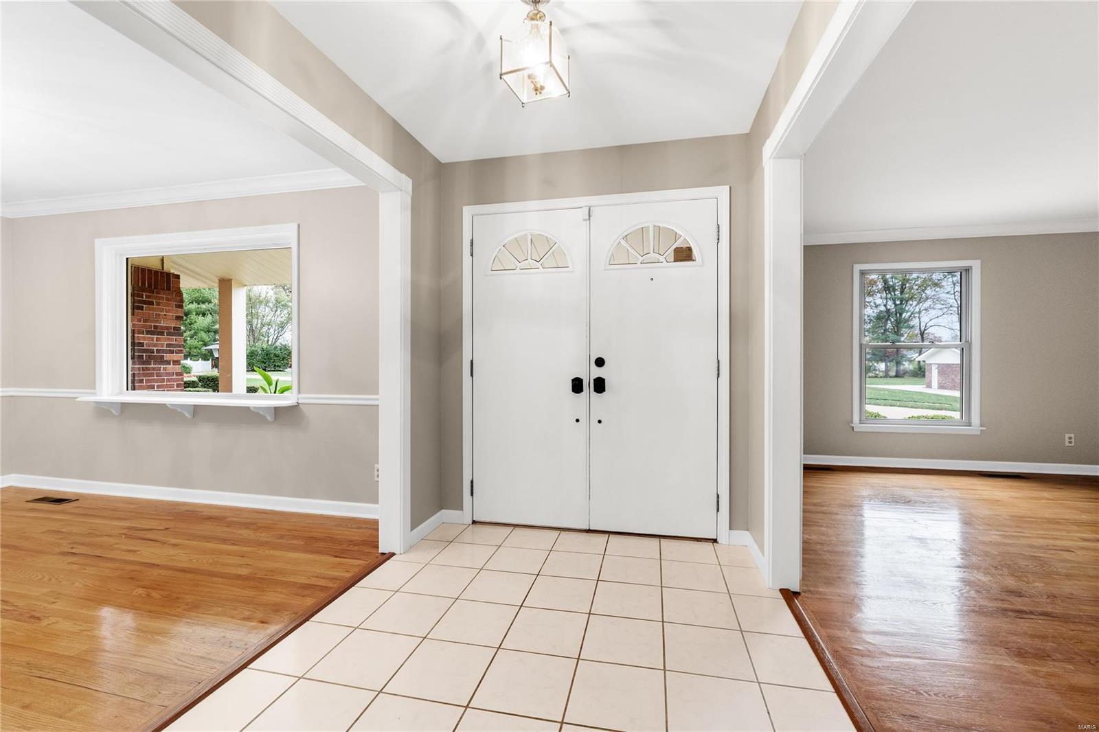 Chesterfield, Missouri 63017, United States, 4 Bedrooms Bedrooms, ,3 BathroomsBathrooms,Residential,Pending,30613