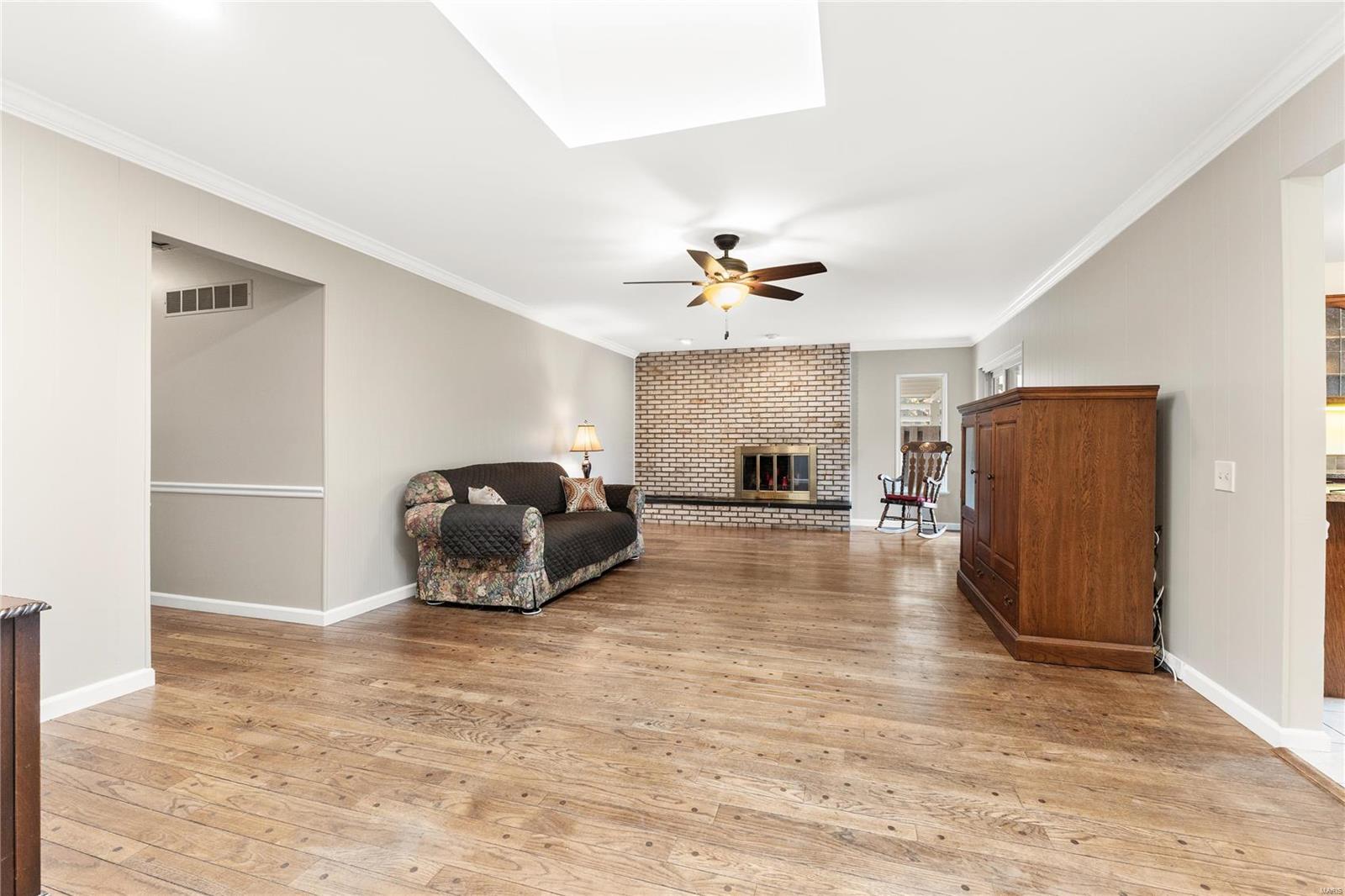 Chesterfield, Missouri 63017, United States, 4 Bedrooms Bedrooms, ,3 BathroomsBathrooms,Residential,Pending,30613