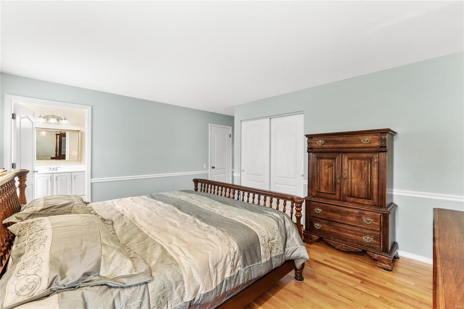 Chesterfield, Missouri 63017, United States, 4 Bedrooms Bedrooms, ,3 BathroomsBathrooms,Residential,Pending,30613