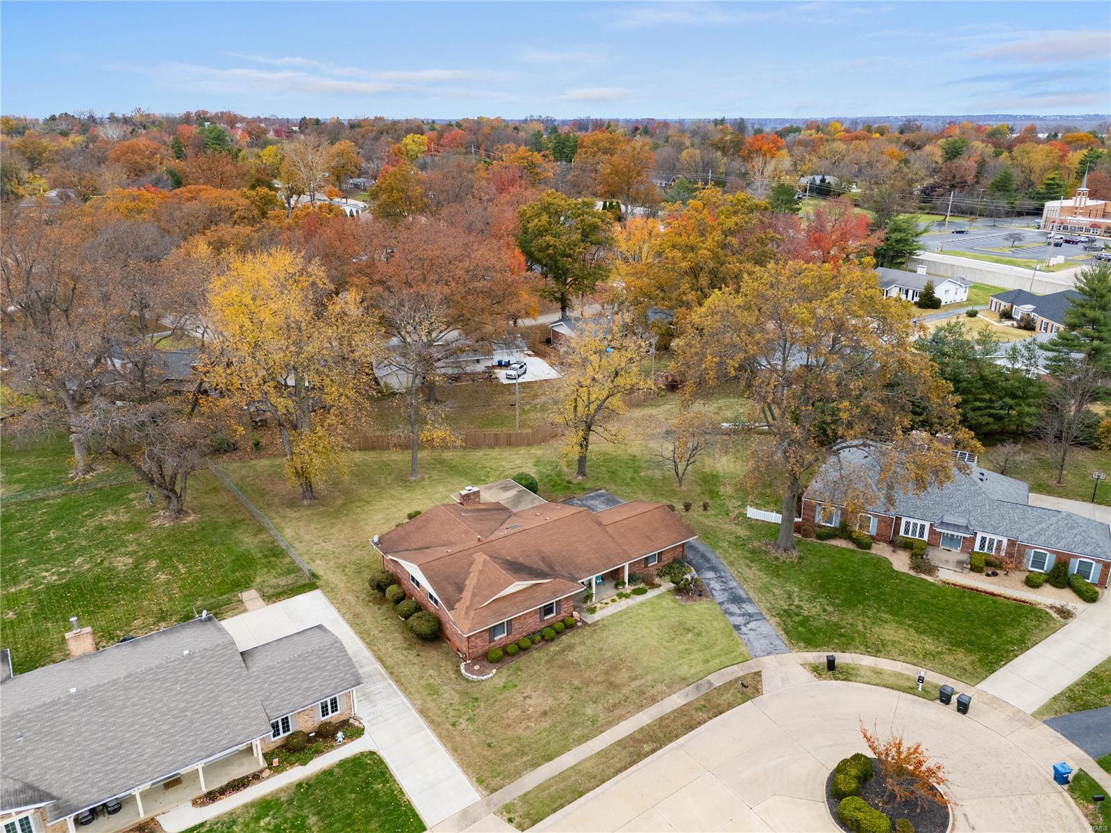 Chesterfield, Missouri 63017, United States, 4 Bedrooms Bedrooms, ,3 BathroomsBathrooms,Residential,Pending,30613