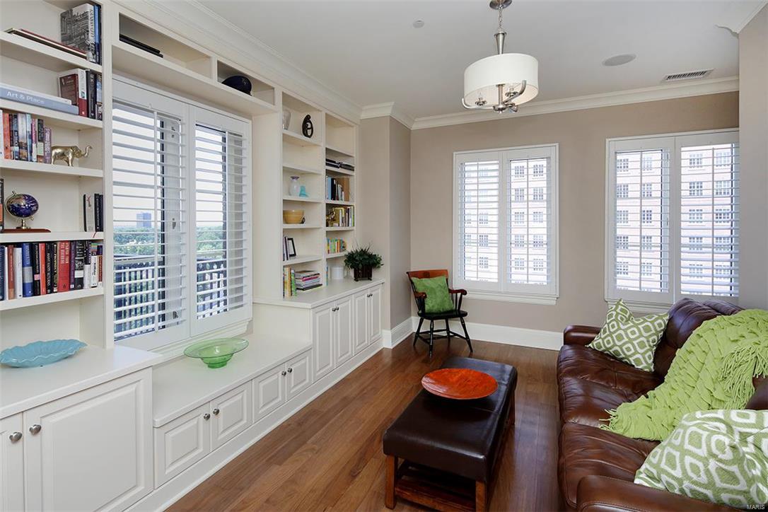 Plaza In Clayton A Condo The - Residential