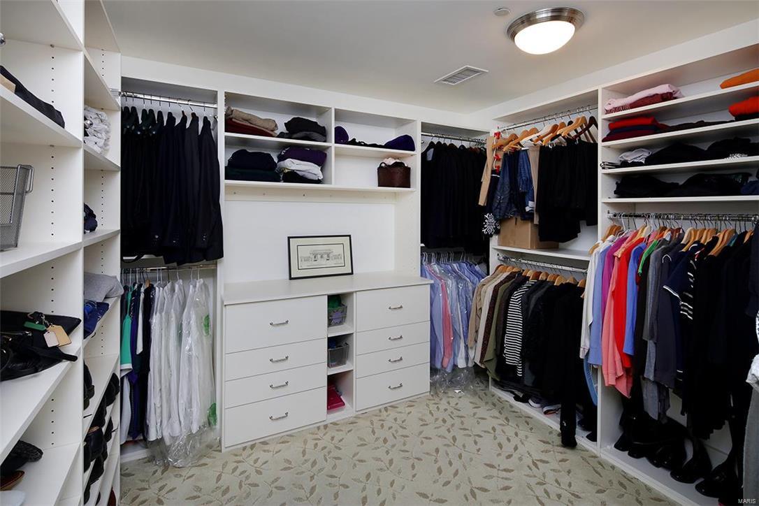 Plaza In Clayton A Condo The - Residential