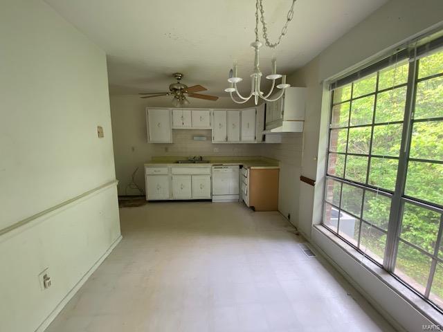 Charlene Manor 2 - Residential