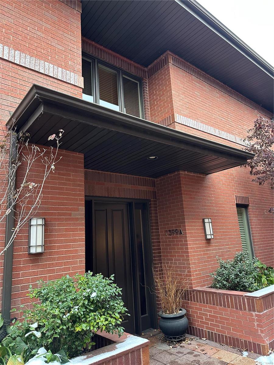 Pershing Townhomes - Residential