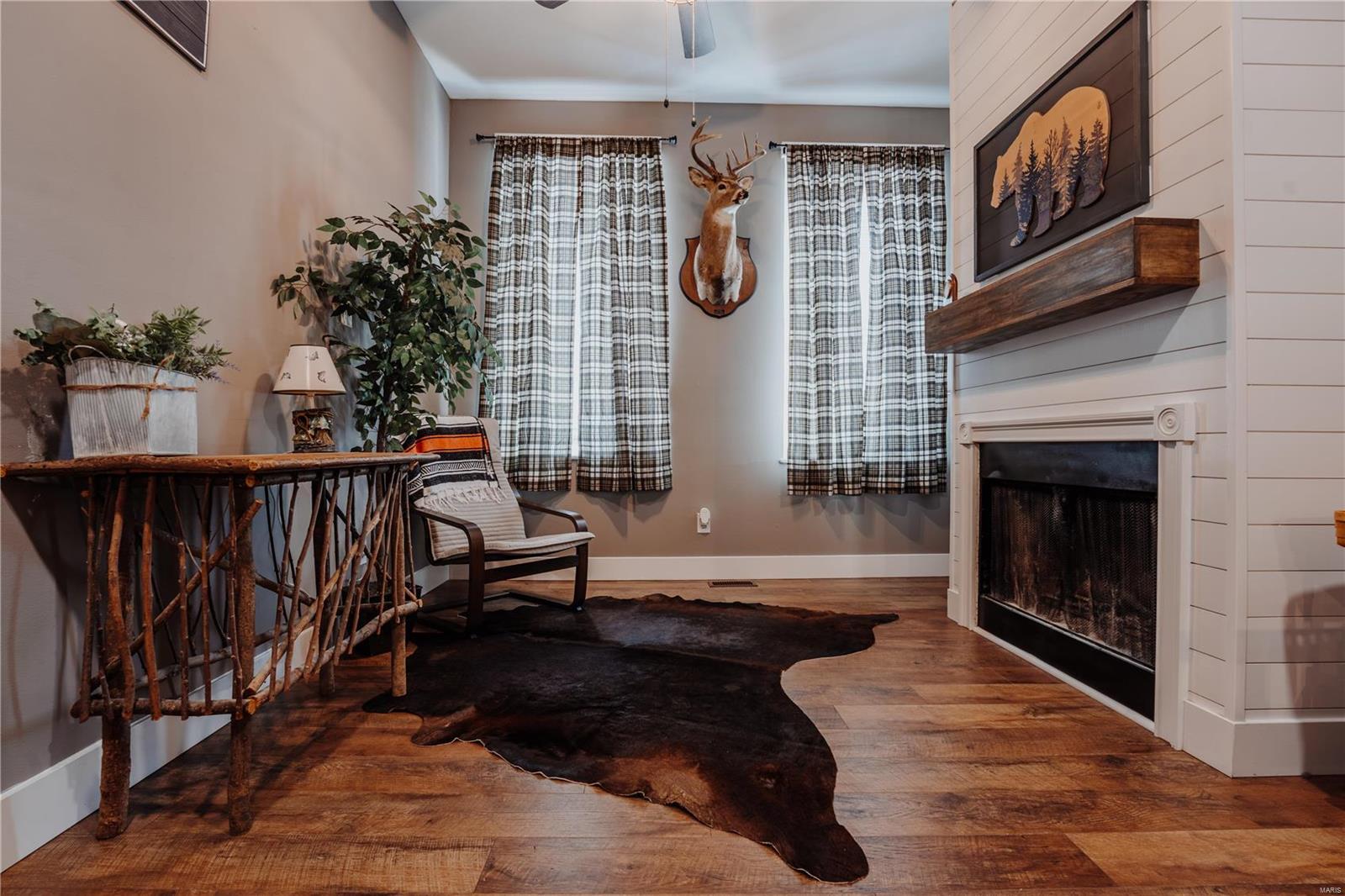 Liens Sub/Russell - Residential Income