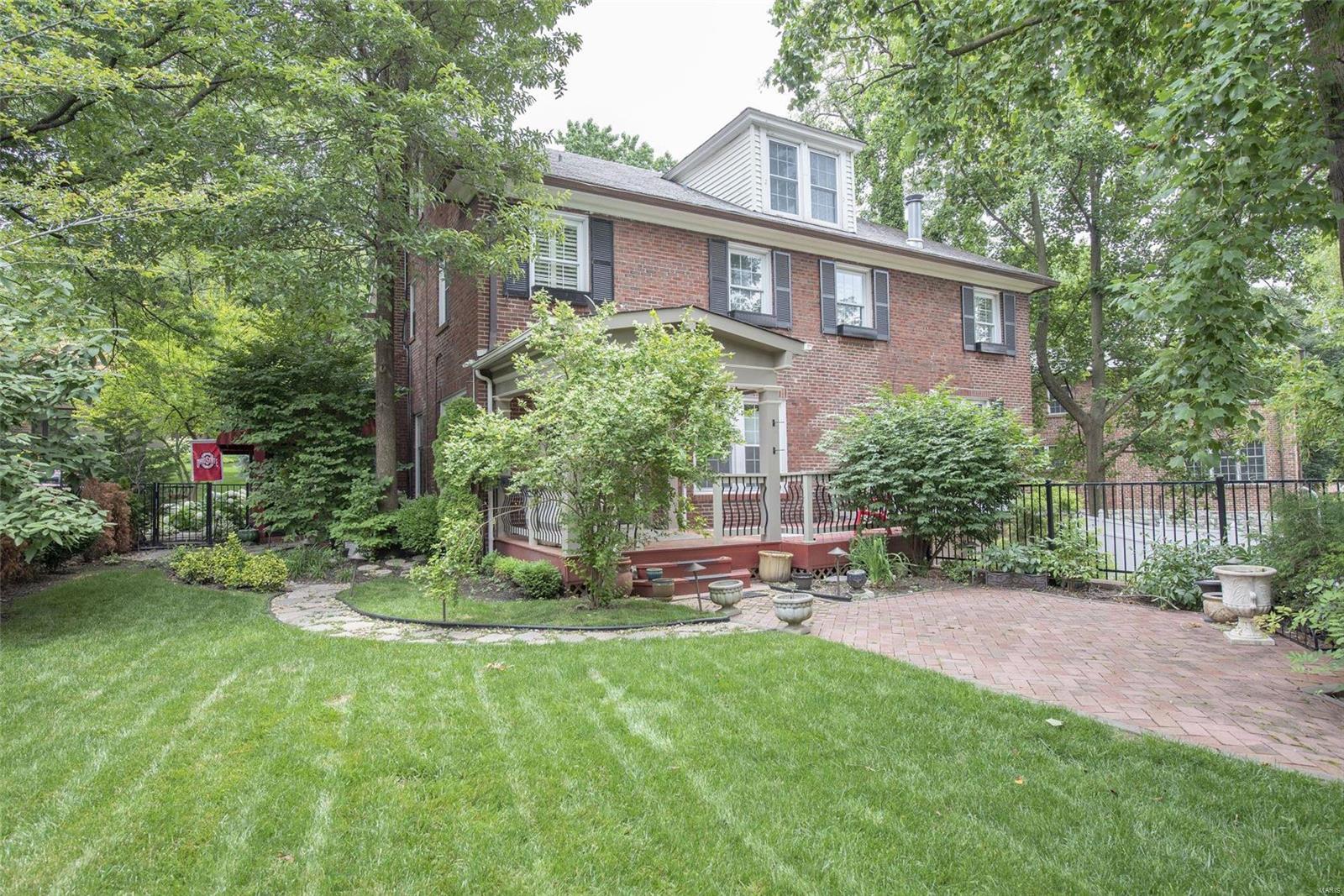 Country Club Place 2 - Residential