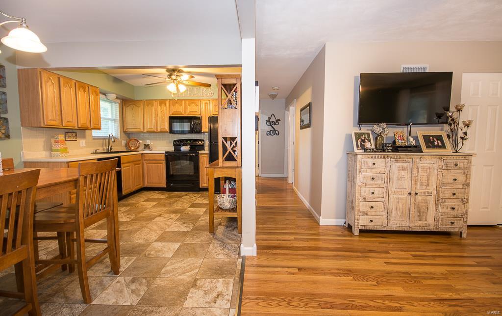 Golden Gables - Residential Lease