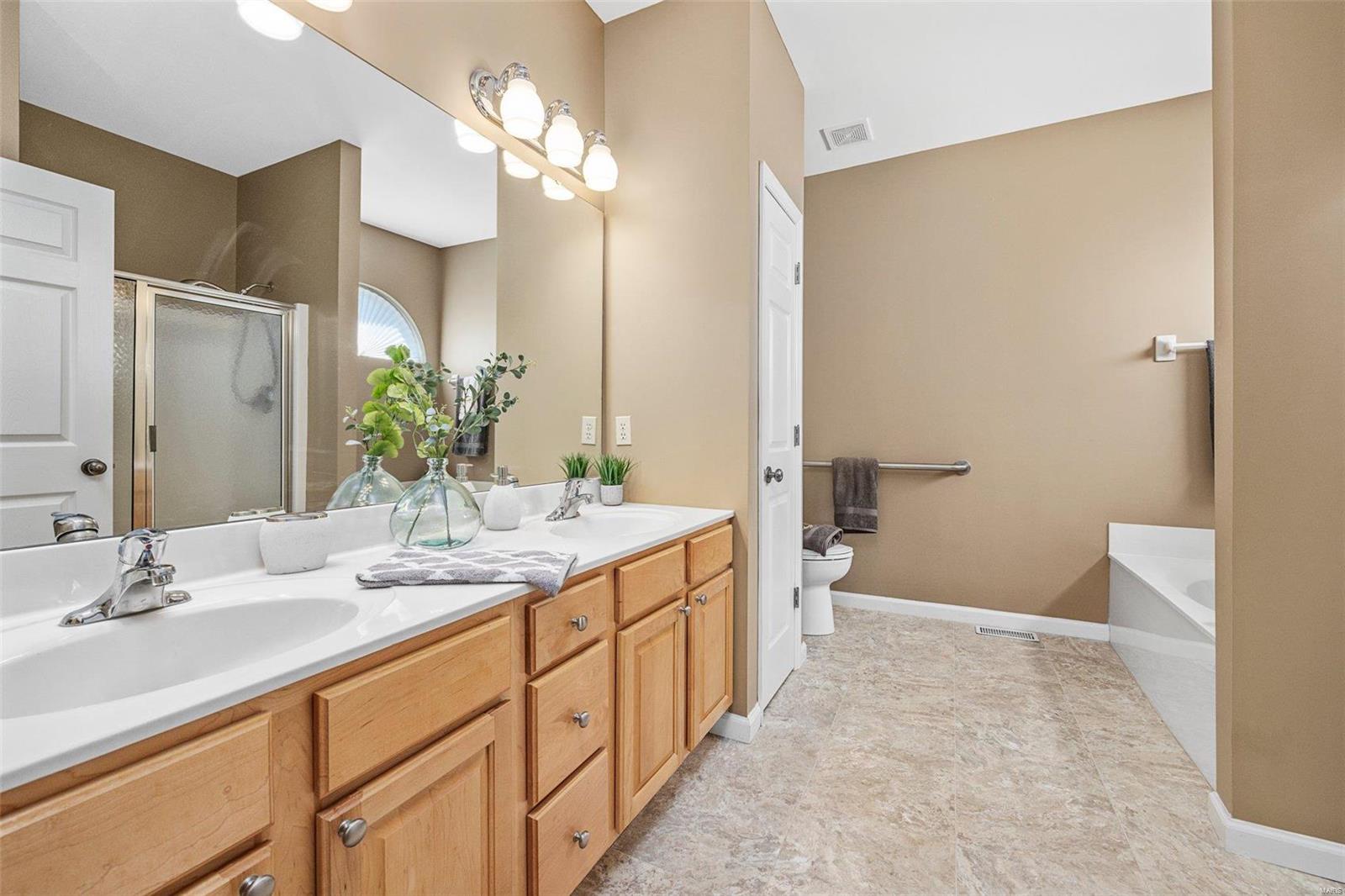 Manors At Hanley Crossing - Residential