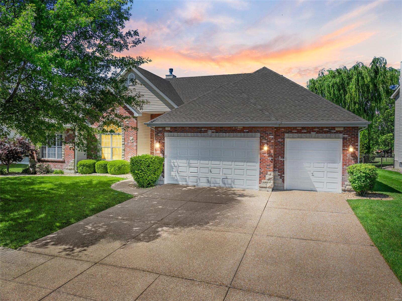 Manors At Hanley Crossing - Residential