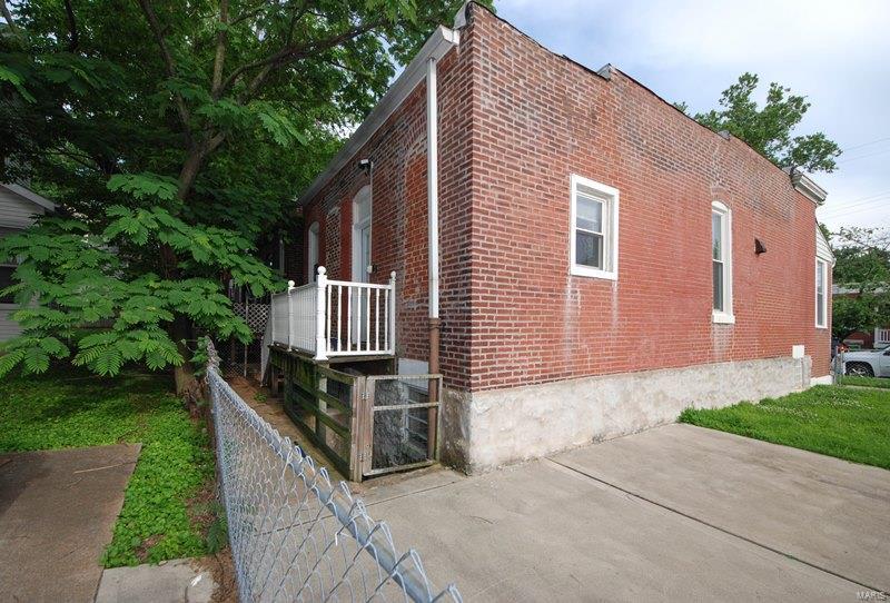 Brothers Add - Residential Lease