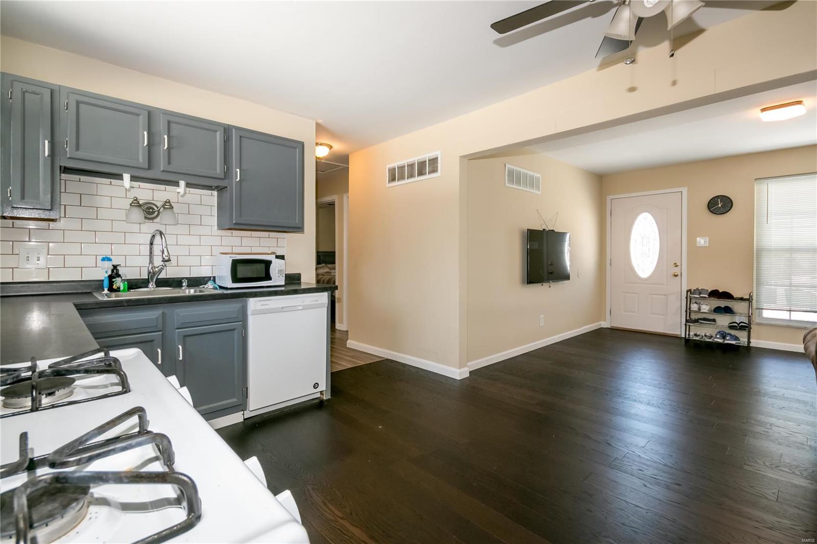 Sunset View 3 - Residential