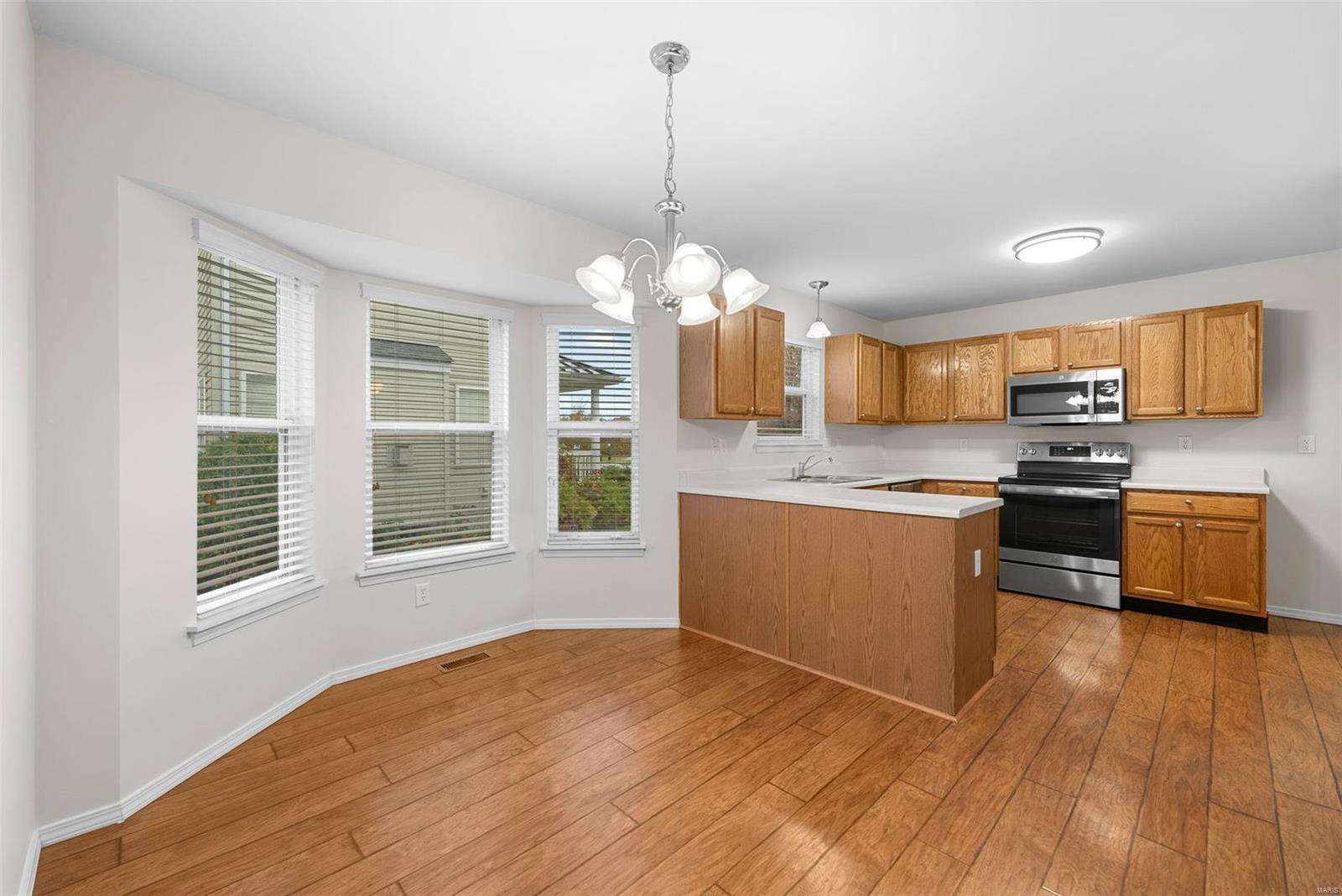 O'Fallon, Missouri 63368, United States, 3 Bedrooms Bedrooms, ,3 BathroomsBathrooms,Residential,Pending,34946