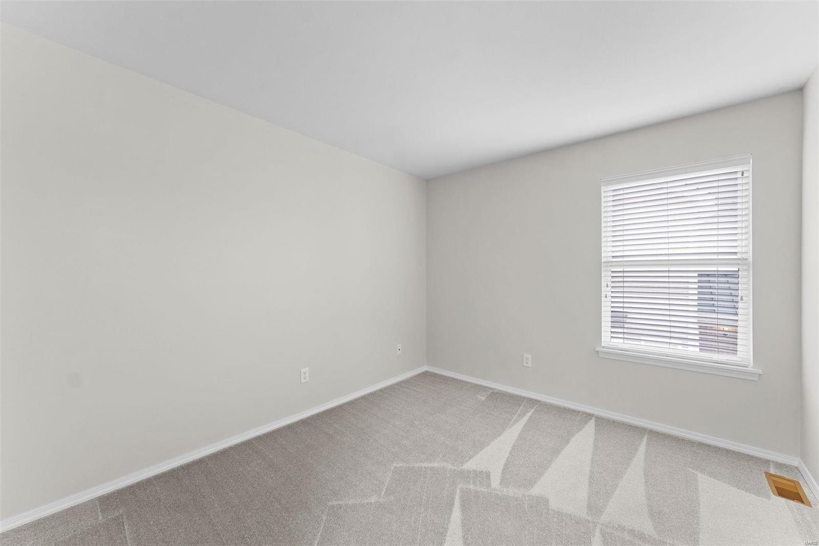 O'Fallon, Missouri 63368, United States, 3 Bedrooms Bedrooms, ,3 BathroomsBathrooms,Residential,Pending,34946