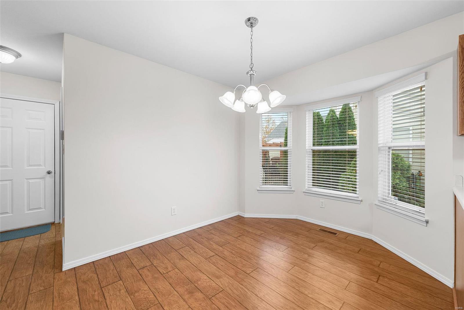 O'Fallon, Missouri 63368, United States, 3 Bedrooms Bedrooms, ,3 BathroomsBathrooms,Residential,Pending,34946