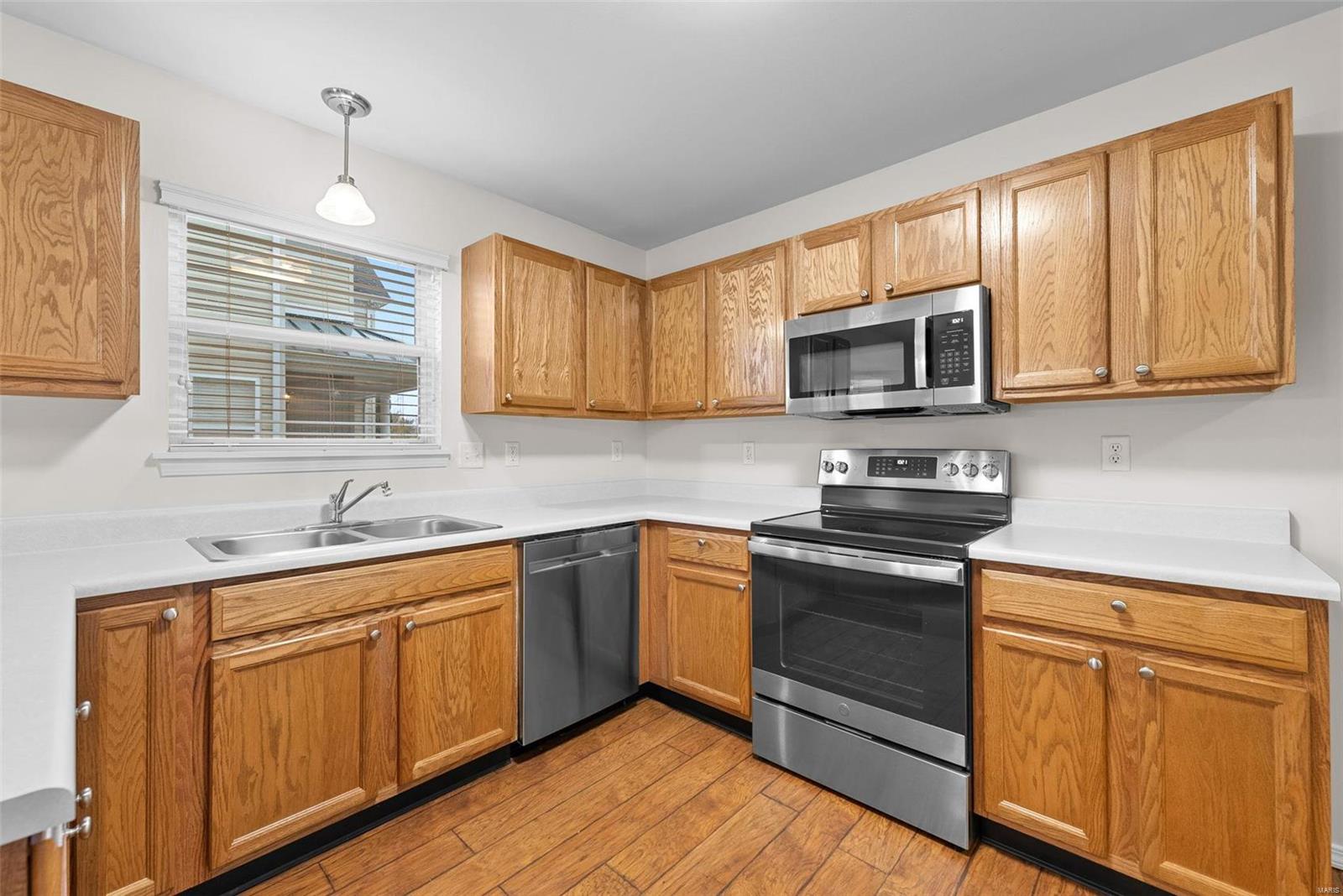 O'Fallon, Missouri 63368, United States, 3 Bedrooms Bedrooms, ,3 BathroomsBathrooms,Residential,Pending,34946