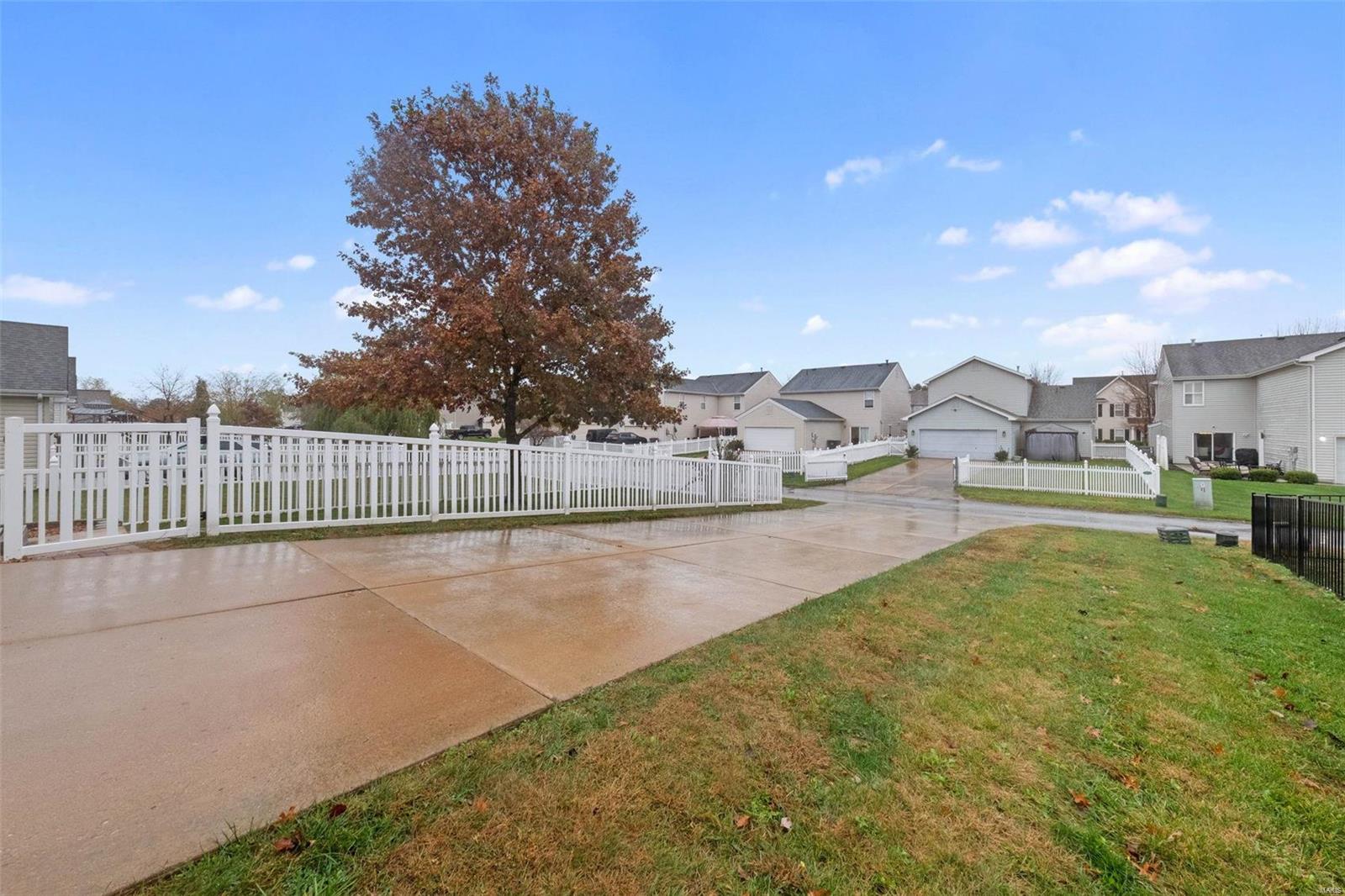 O'Fallon, Missouri 63368, United States, 3 Bedrooms Bedrooms, ,3 BathroomsBathrooms,Residential,Pending,34946