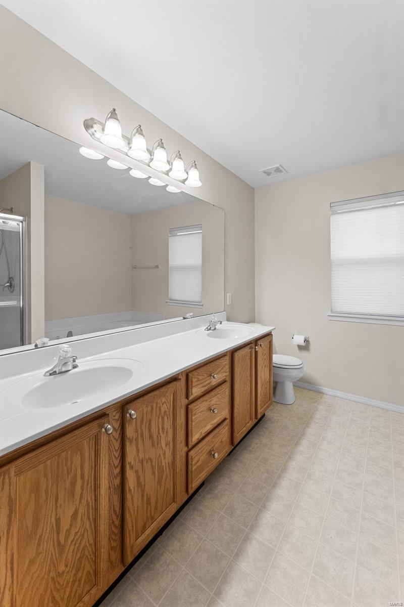 O'Fallon, Missouri 63368, United States, 3 Bedrooms Bedrooms, ,3 BathroomsBathrooms,Residential,Pending,34946