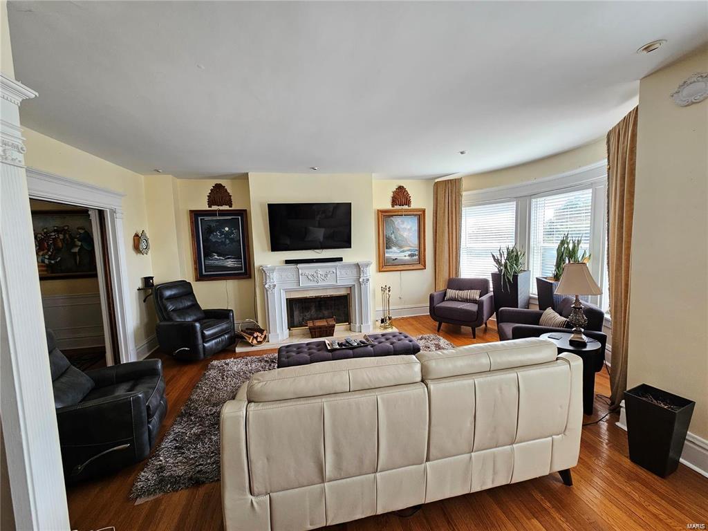 14 N Kingshighway Boulevard 6BS