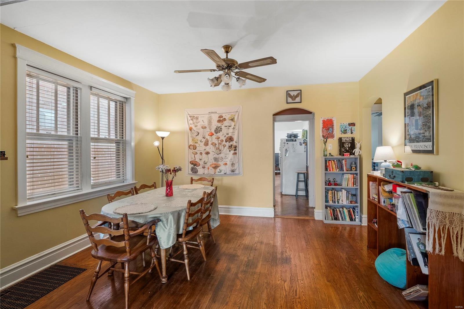 St Louis, Missouri 63116, United States, 2 Bedrooms Bedrooms, ,1 BathroomBathrooms,Residential,Active,86275