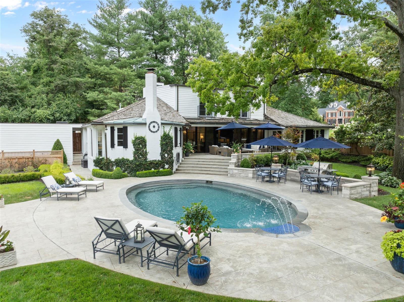 Greenbriar Lts 14 & 16 & Lt Pt 12 & - Residential