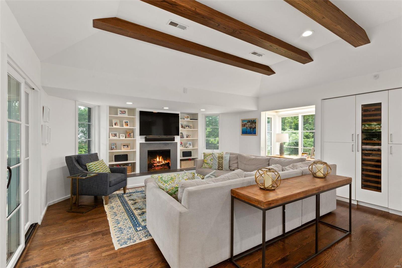 Greenbriar Lts 14 & 16 & Lt Pt 12 & - Residential