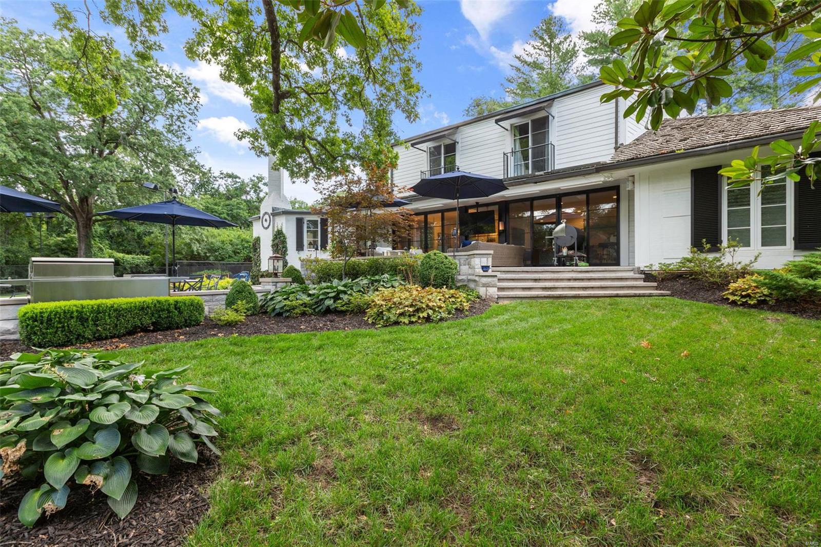 Greenbriar Lts 14 & 16 & Lt Pt 12 & - Residential