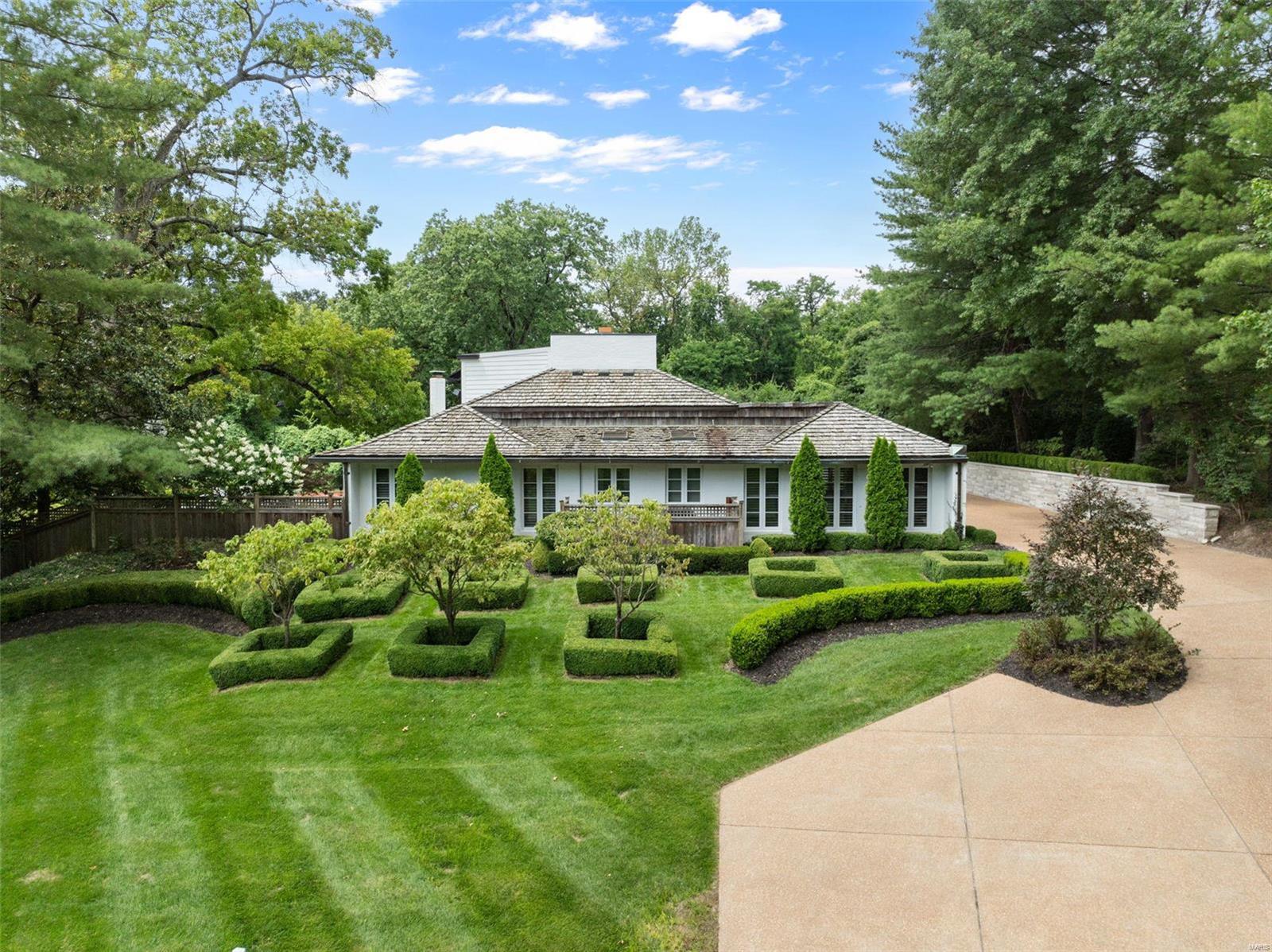 Greenbriar Lts 14 & 16 & Lt Pt 12 & - Residential