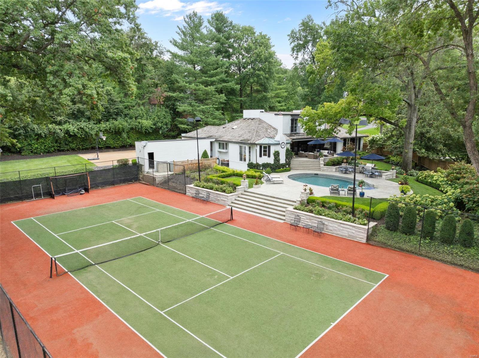 Greenbriar Lts 14 & 16 & Lt Pt 12 & - Residential