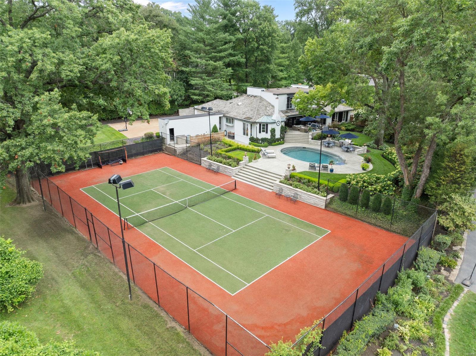 Greenbriar Lts 14 & 16 & Lt Pt 12 & - Residential