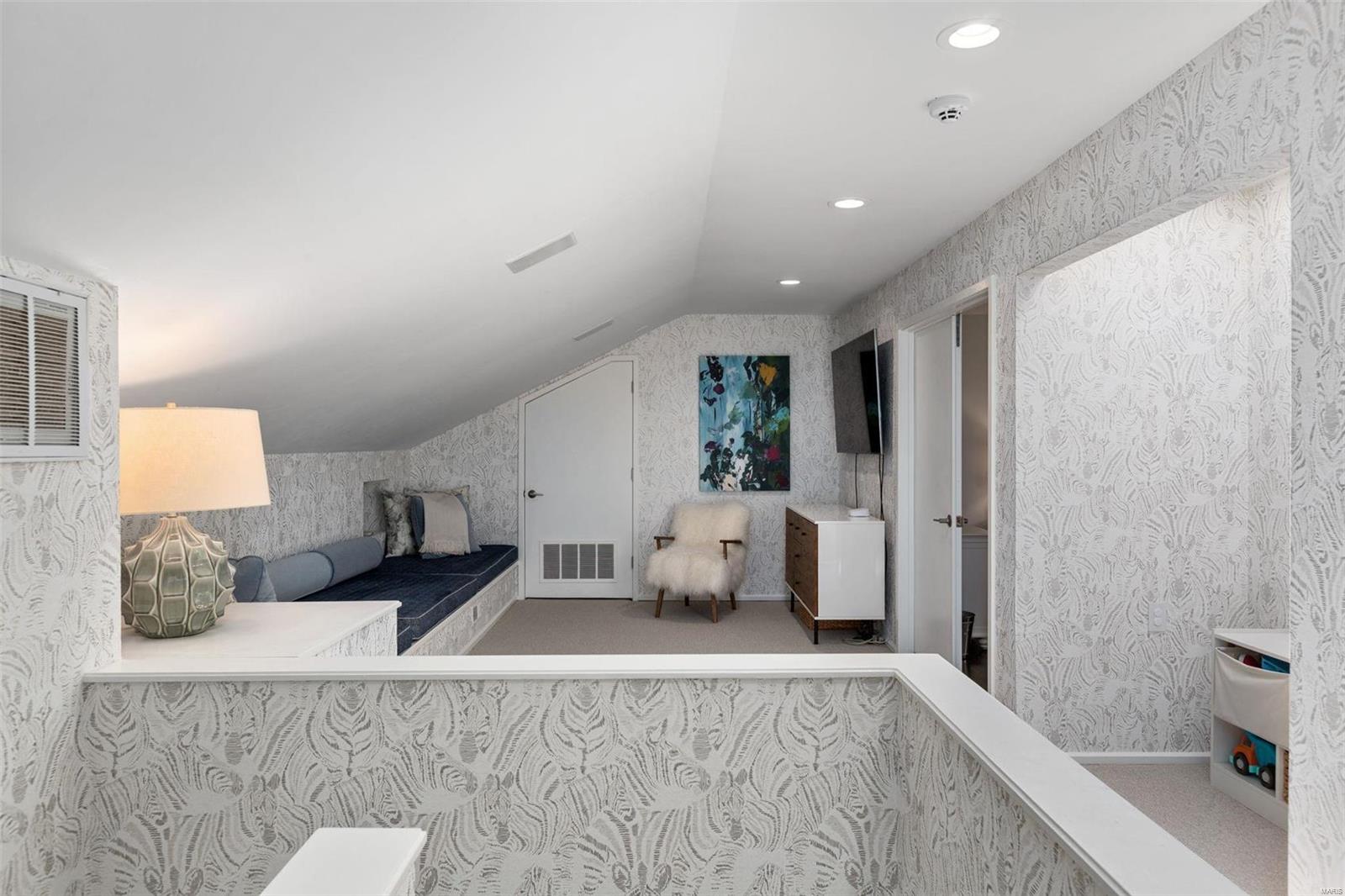 Greenbriar Lts 14 & 16 & Lt Pt 12 & - Residential