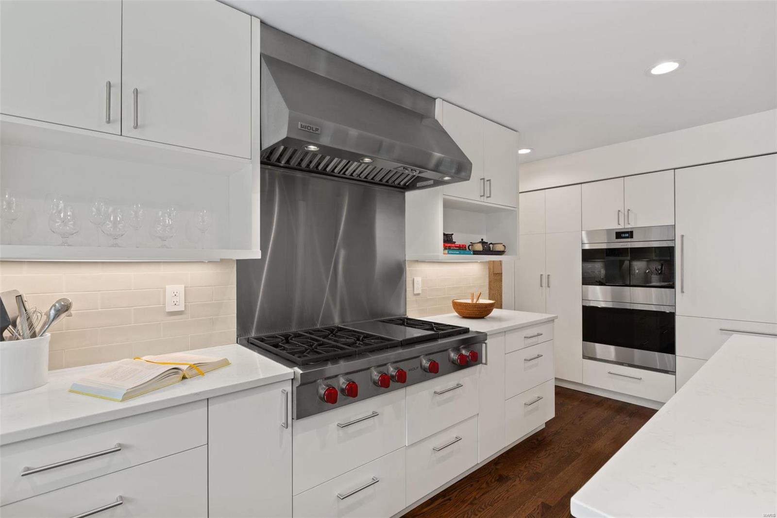 Greenbriar Lts 14 & 16 & Lt Pt 12 & - Residential