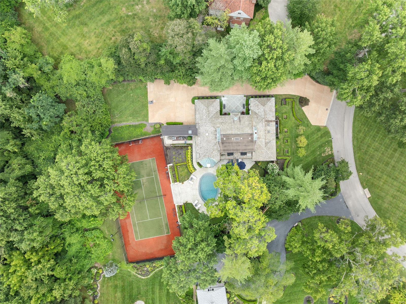 Greenbriar Lts 14 & 16 & Lt Pt 12 & - Residential