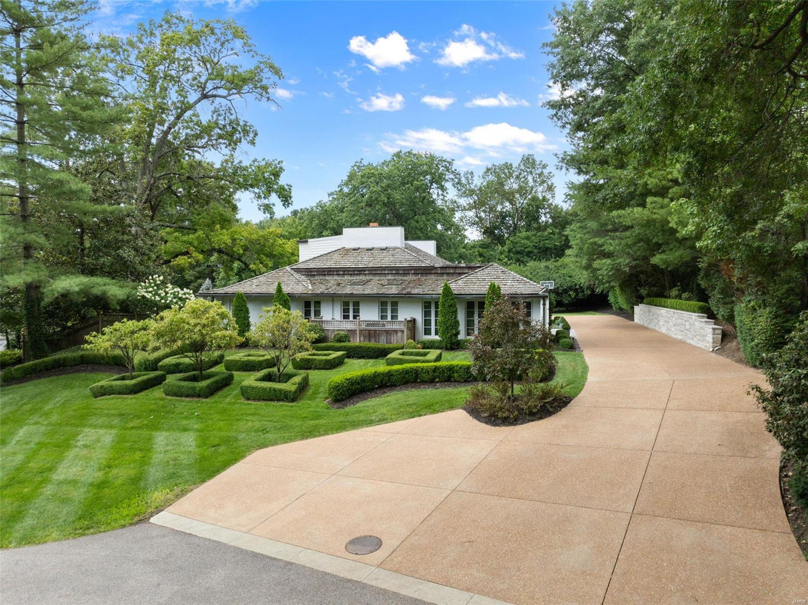 Greenbriar Lts 14 & 16 & Lt Pt 12 & - Residential