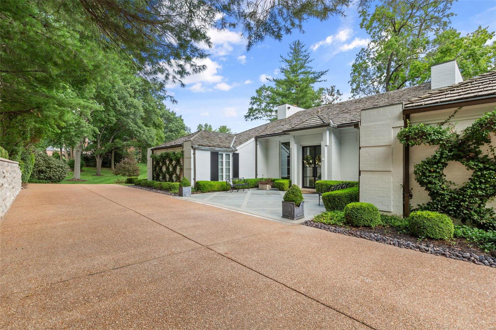 Greenbriar Lts 14 & 16 & Lt Pt 12 & - Residential