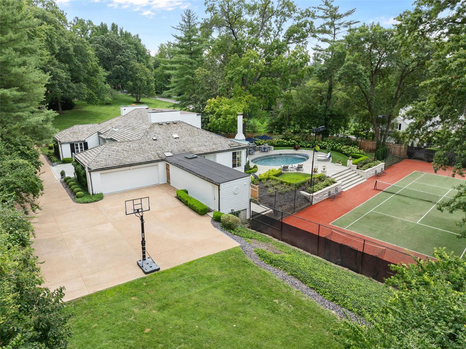 Greenbriar Lts 14 & 16 & Lt Pt 12 & - Residential