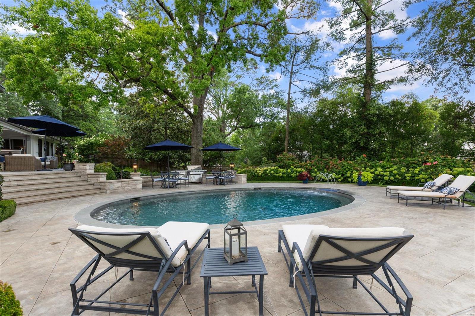 Greenbriar Lts 14 & 16 & Lt Pt 12 & - Residential