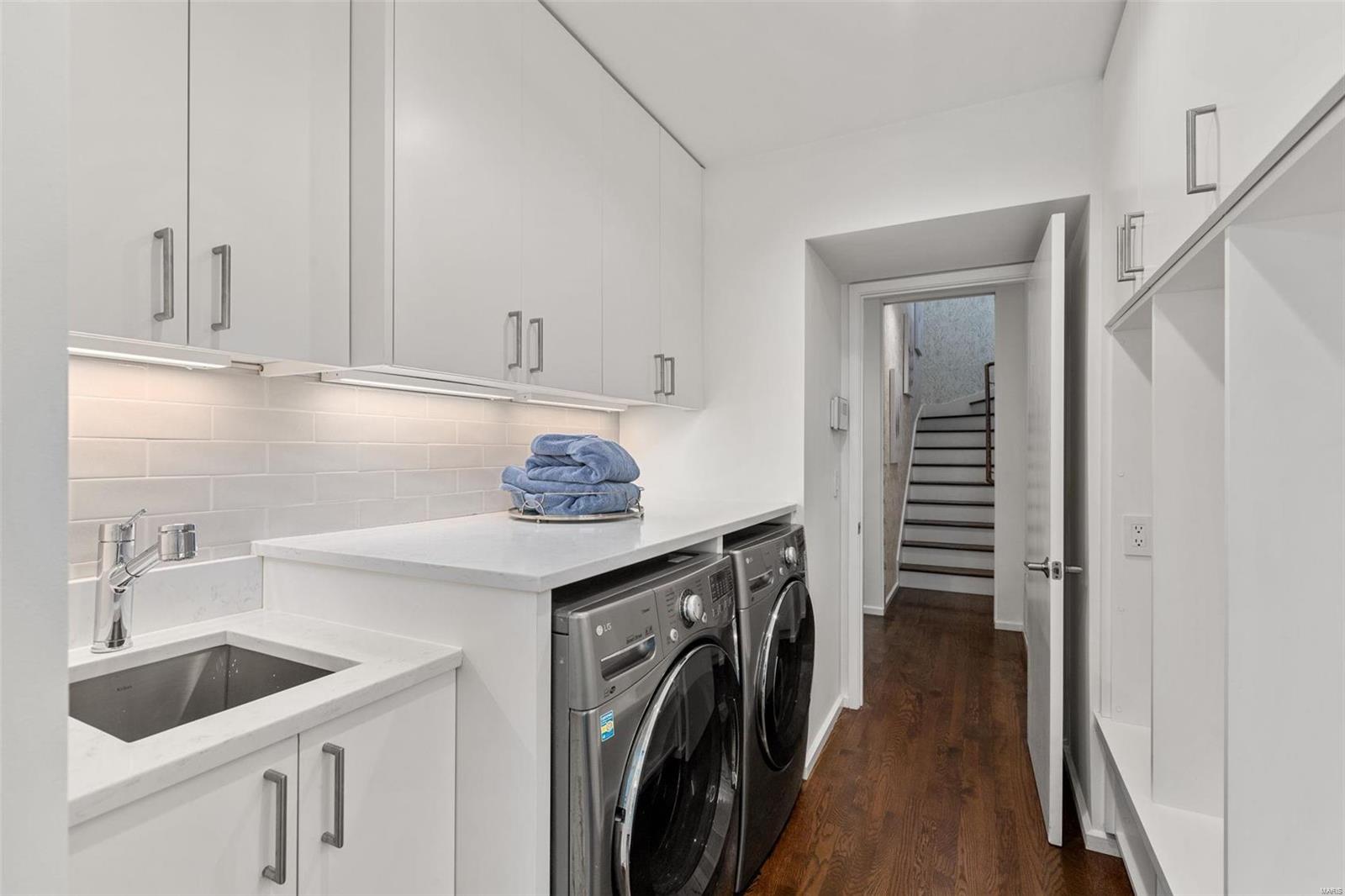 Greenbriar Lts 14 & 16 & Lt Pt 12 & - Residential