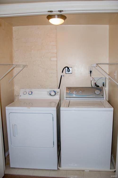 North Boyle Avenue Condos - Residential